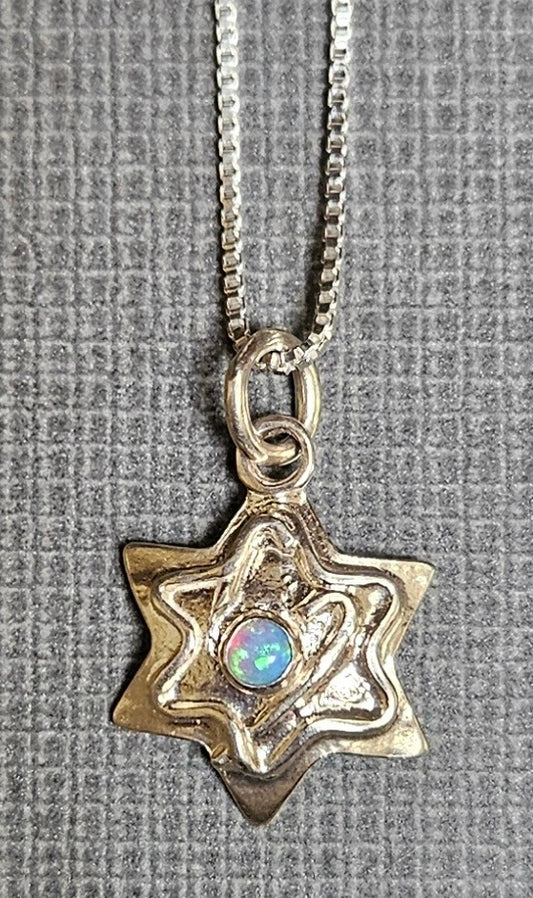 Necklace with Star and Opal