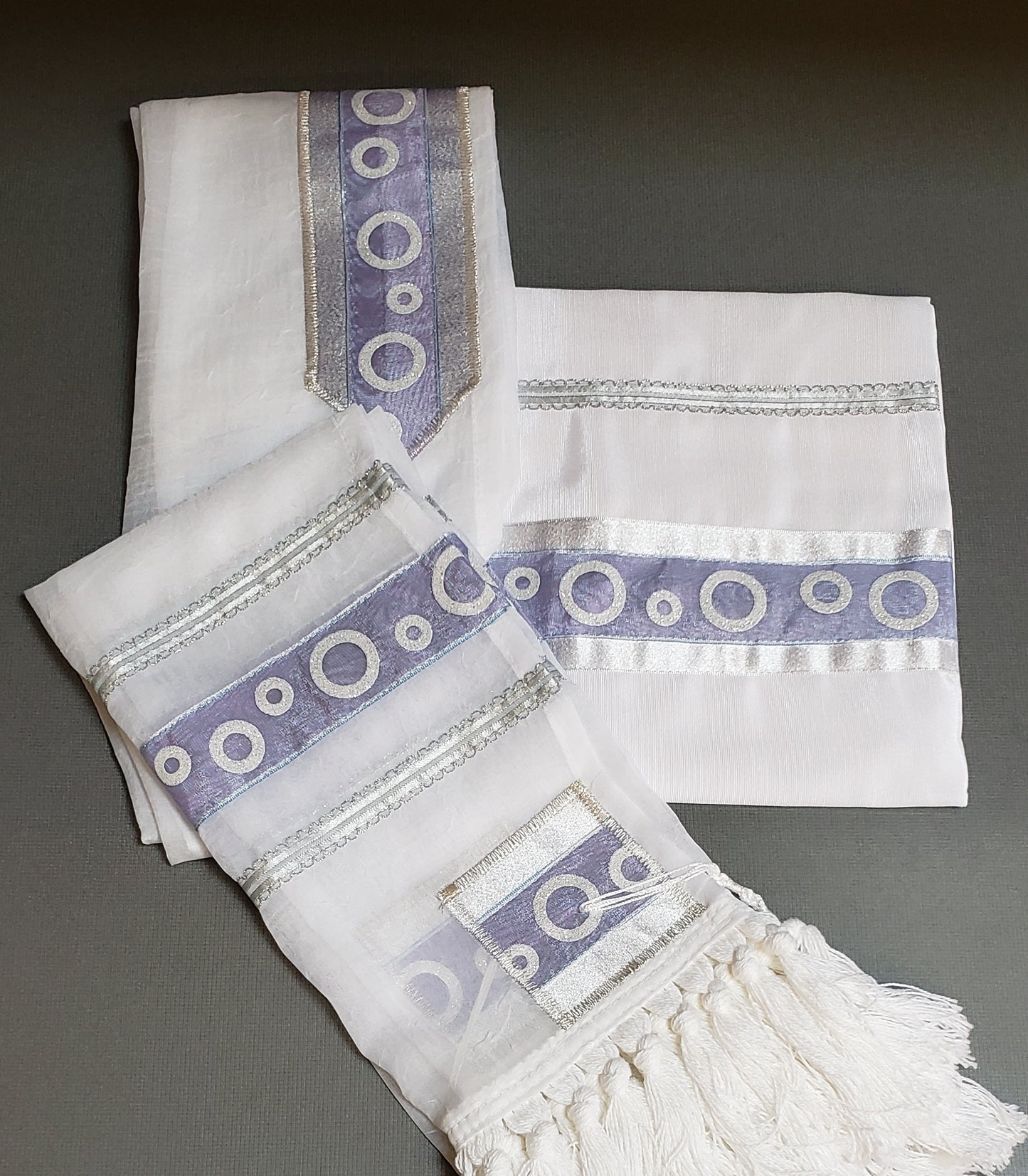 Tallit Set – Ivory with Bubble Design